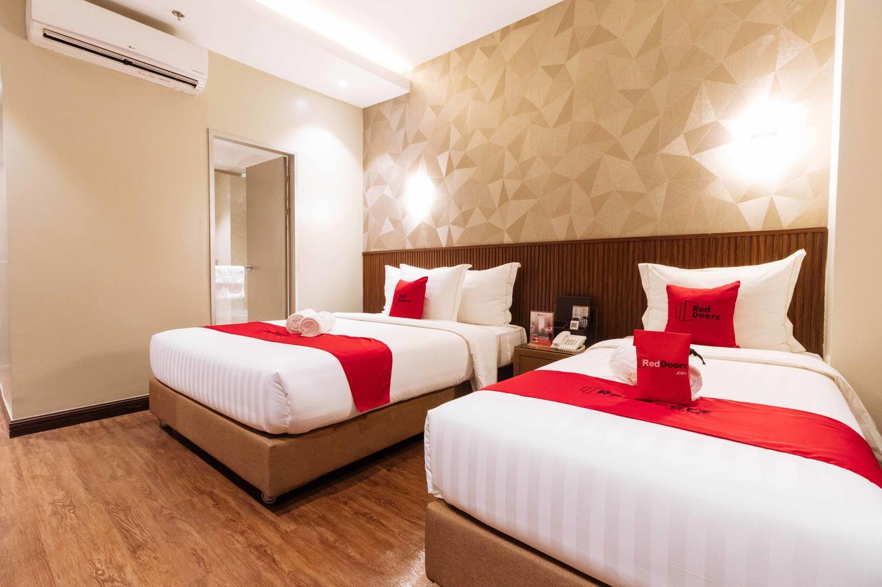 Reddoorz Premium @ South Triangle Ciudad Quezon Exterior foto