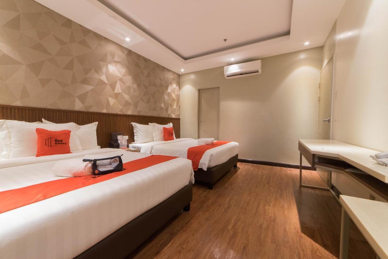 Reddoorz Premium @ South Triangle Ciudad Quezon Exterior foto