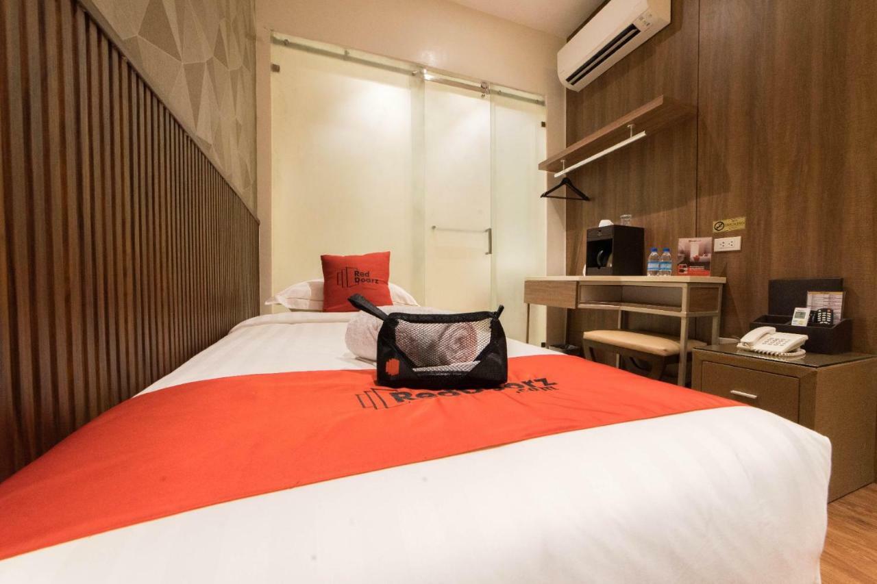 Reddoorz Premium @ South Triangle Ciudad Quezon Exterior foto