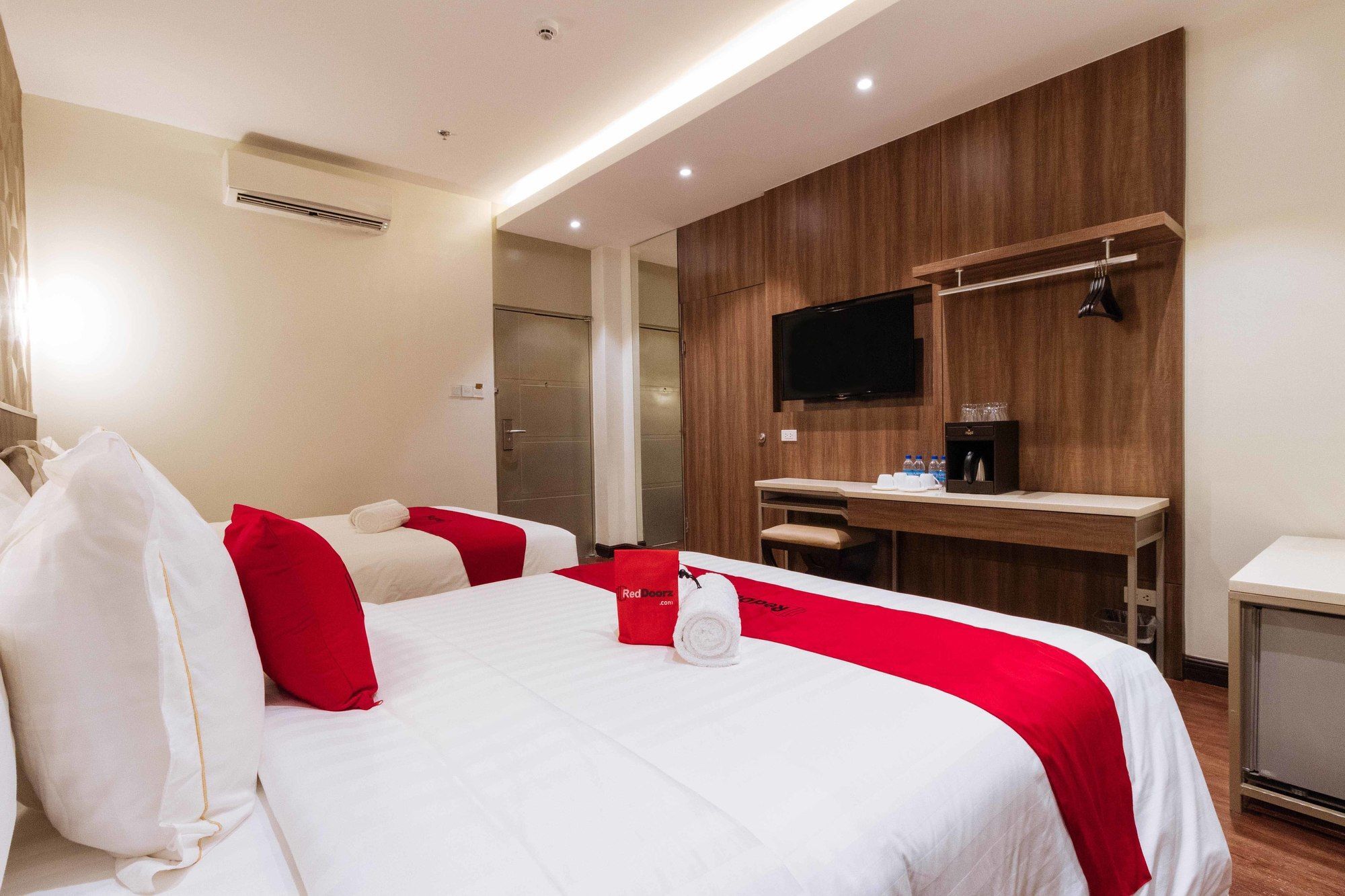 Reddoorz Premium @ South Triangle Ciudad Quezon Exterior foto